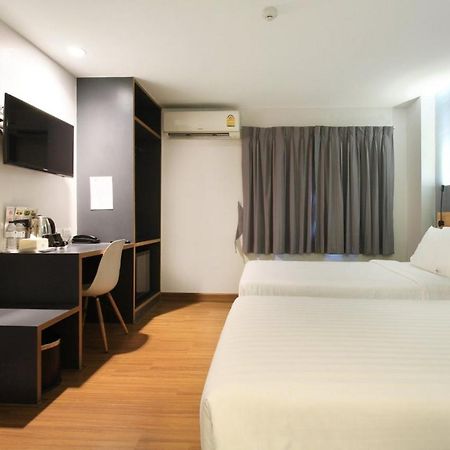 Mybed Sathorn Hotel Bangkok Esterno foto