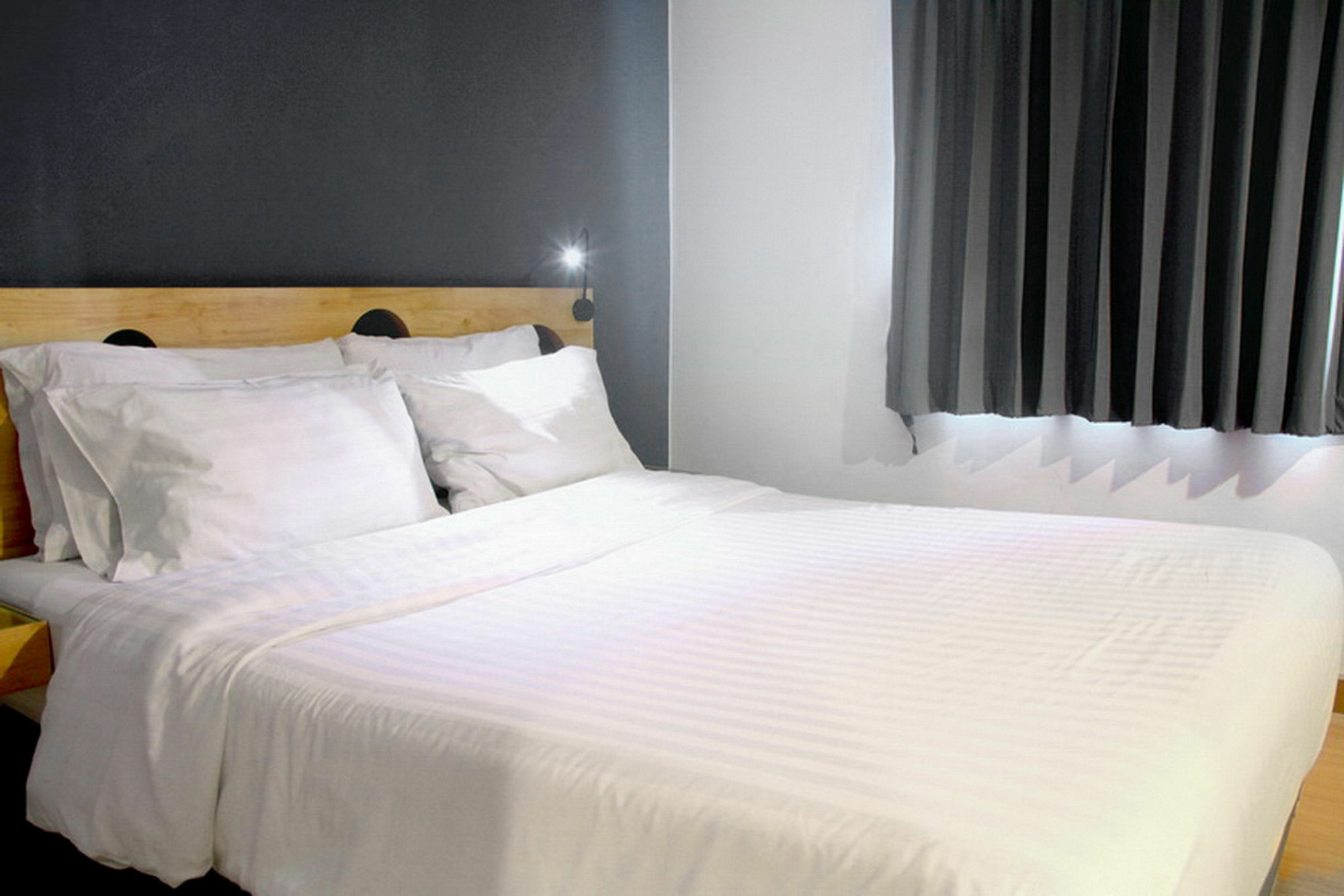 Mybed Sathorn Hotel Bangkok Esterno foto